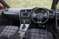 VW、スポーティーな「ゴルフGTI」を発表の画像