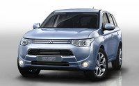 「三菱アウトランダーPHEV」