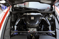 フロントに積まれるV10ユニット。基本的な仕様は、市販版「レクサスLFA」のものと変わらない。