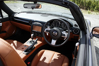 マツダ・ロードスターVS RHT（FR/6AT)【ブリーフテスト】の画像