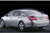 新型「レクサスLS」世界初公開、初の8段AT＆ロングバージョン登場【デトロイトショー06】の画像