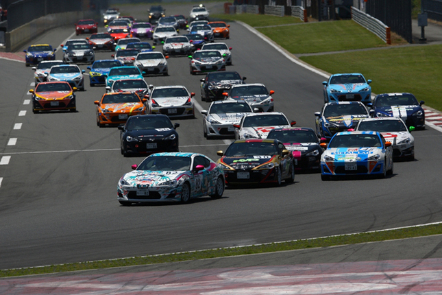 ワンメイクレース「GAZOO Racing 86/BRZ Race」の様子。