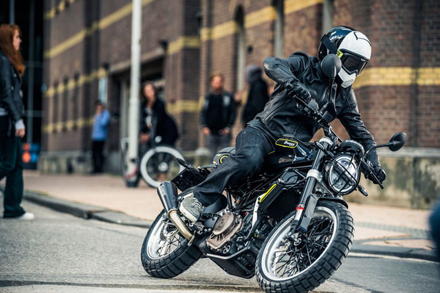 ハスクバーナのストリート向け新型バイクがいよいよデビュー