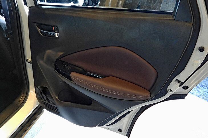 スズキ・フロンクス（リアドアインナーパネル）