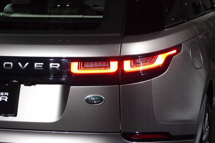 レンジローバー ヴェラール（リアコンビランプ）