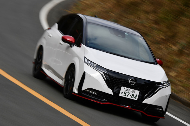 日産が誇るシリーズ式ハイブリッド「e-POWER」を搭載する「ノート オーラNISMO」に、漫画界のレジェンド、池沢早人師先生が試乗。果たしてその評価は？