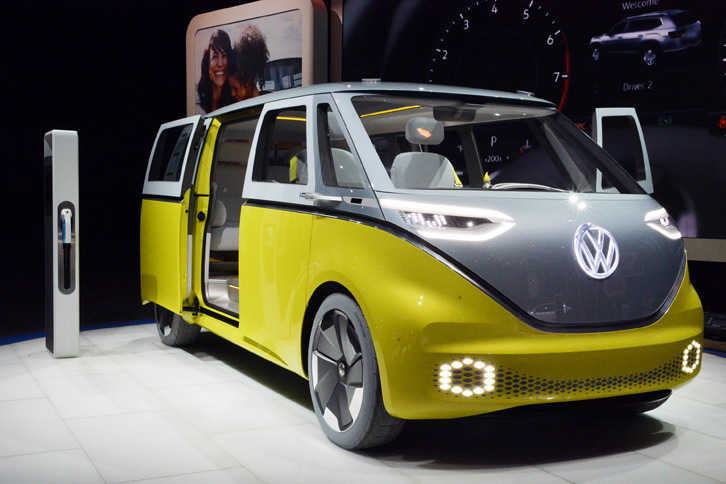 コンセプトカー「I.D. Buzz」は、今回のショーで特に注目を集めたクルマの一台だった。