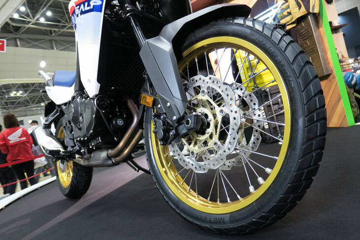 ホンダXL750トランザルプ