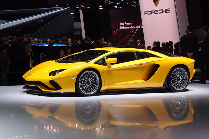 ランボルギーニ・アヴェンタドールSクーペ