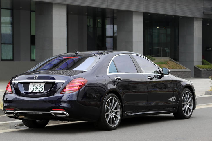2018年12月に日本に導入された「メルセデス・ベンツS560eロング」。「S550eロング」に代わる「Sクラス」のPHEVである。