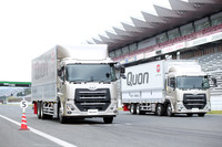 普段はなかなか触れられない商用車の展示も行われる。