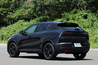 今回は「ジュニア」のエントリーグレードに位置づけられるマイルドハイブリッド車の「イブリダ コア」に試乗した。車両本体価格は420万円。