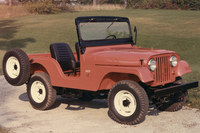 「CJ-5」は、およそ30年にわたって販売されるロングセラーモデルとなった。（写真は1955年型）