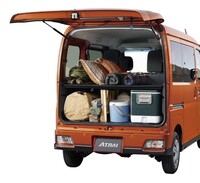 ダイハツは新型「アトレー」を、レジャーやワーケーションなど多様化するユーザーニーズに対応できる一台と位置づけている。