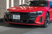 空気抵抗の指標となるCd値は0.24と公表されている。フロントには可変式のエアインテークが備わるほか、フロア下を覆うカバーにはディンプル加工が施される。