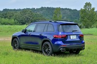 日本国内では2020年6月にデビューした「メルセデス・ベンツGLB」。同年7月からデリバリーが開始されている。