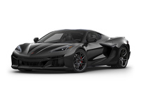 「ブラック」の外板色をまとった「コルベットZ06」。