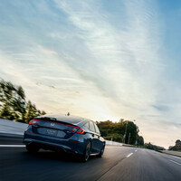 「ホンダ・シビック」がマイナーチェンジ　スポーティーな「RS」グレードが新登場の画像