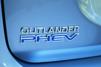 三菱アウトランダーPHEV G ナビパッケージ（4WD）【試乗記】の画像