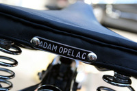 リプロダクションと思われるが、サドルにもご覧のとおりプレートが。