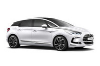 「シトロエンDS5」（写真）や「レンジローバー イヴォーク」など最新モデルの同乗試乗会を予定しています。