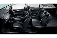 「シャトル」のインテリア。