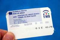 往復通行券は、43.7ユーロ。帰りまで大切に持っていよう。