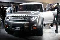 「ランドローバーDC100」