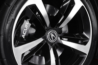 ホンダが新型セダン「アキュラTLX」をお披露目【デトロイトショー2014】の画像