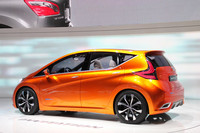 新型コンセプト「日産インビテーション」登場【ジュネーブショー2012】の画像