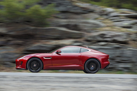 ジャガーFタイプ R AWD（4WD/8AT）／Fタイプ S クーペ（FR/6MT）【海外試乗記】の画像