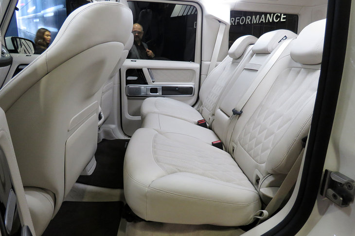メルセデスAMG G63（リアシート）