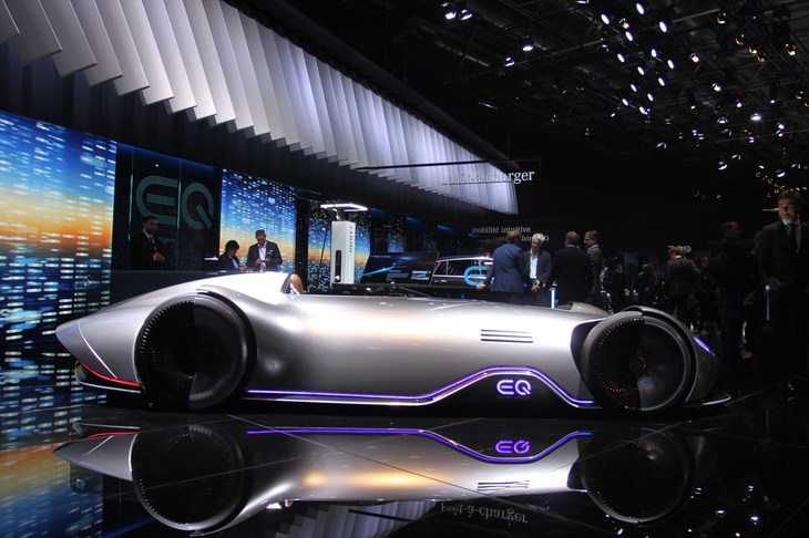 メルセデス・ベンツ・ヴィジョンEQシルバーアロー