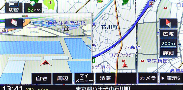 地図をウィンドウ表示させれば異なるスケールの地図を同時に表示できる。このウィンドウも2段階に調整できる。