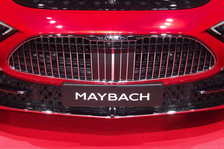 マイバッハSL680モノグラムシリーズ（フロントグリル）