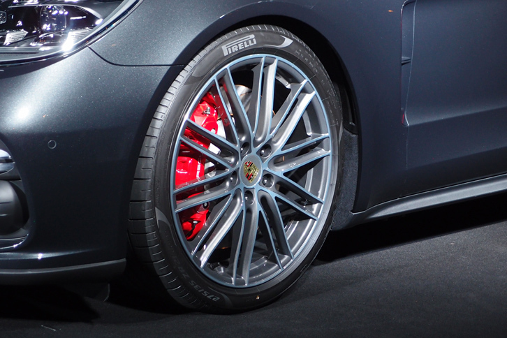 ポルシェ・パナメーラ（フロントホイール）