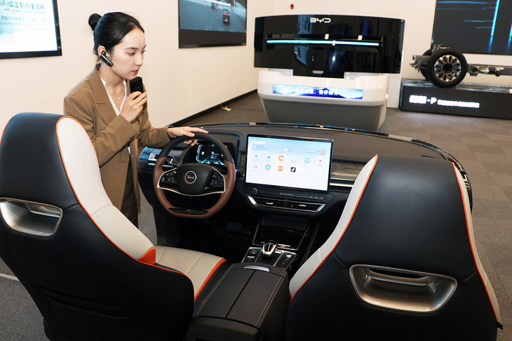 せっかく深センまで来たので開発や生産の現場を見学したかったのだが、残念ながら本社併設の博物館を見ることしかできなかった。