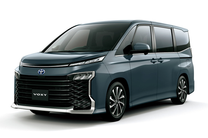 2022年1月13日に発売された新型「トヨタ・ヴォクシー」。価格は309万円～396万円。