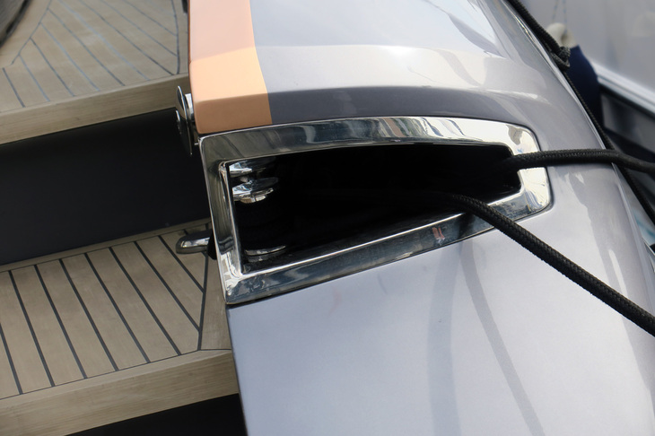 レクサスLY650（クリート）