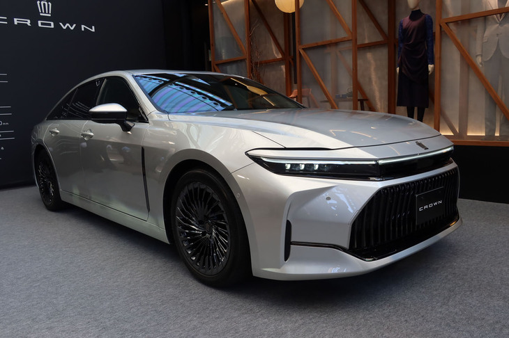 トヨタ・クラウン セダン