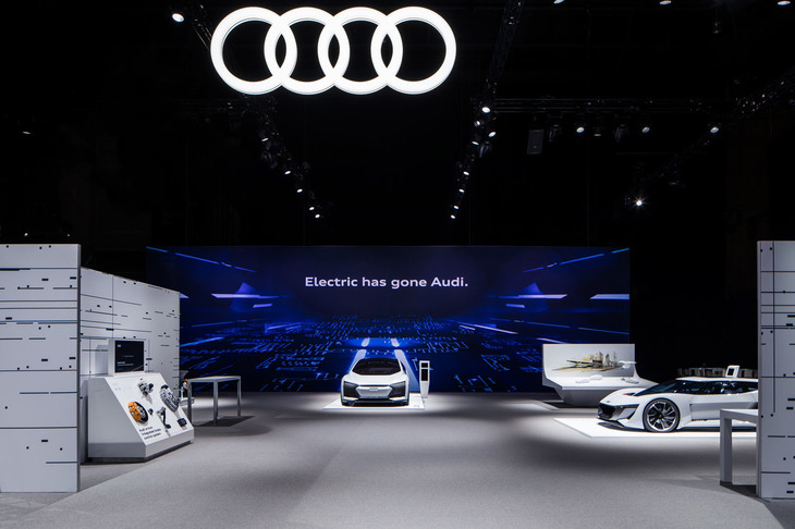 2018年末には、ポルシェと共同開発中の「プレミアムプラットフォームE」をベースとした「アウディe-tron GTコンセプト」の発表も控えている。