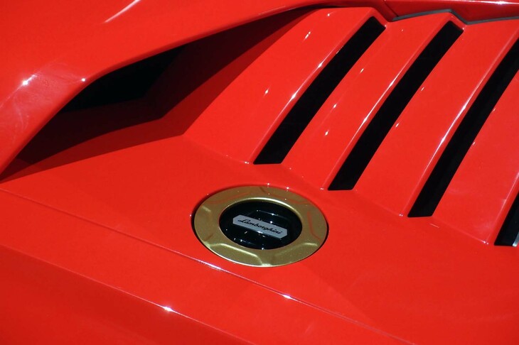 ランボルギーニ・カウンタックLPI800-4（給油口）