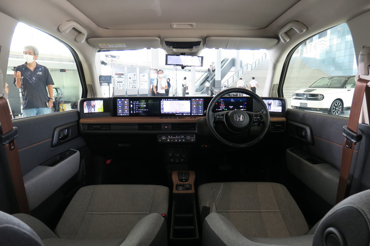 ホンダeアドバンス（インテリア）