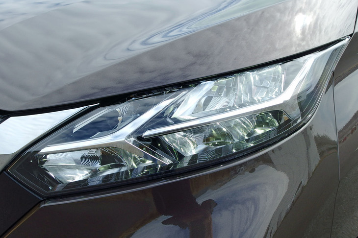 日産デイズ ハイウェイスターXプロパイロットエディション（ヘッドランプ）