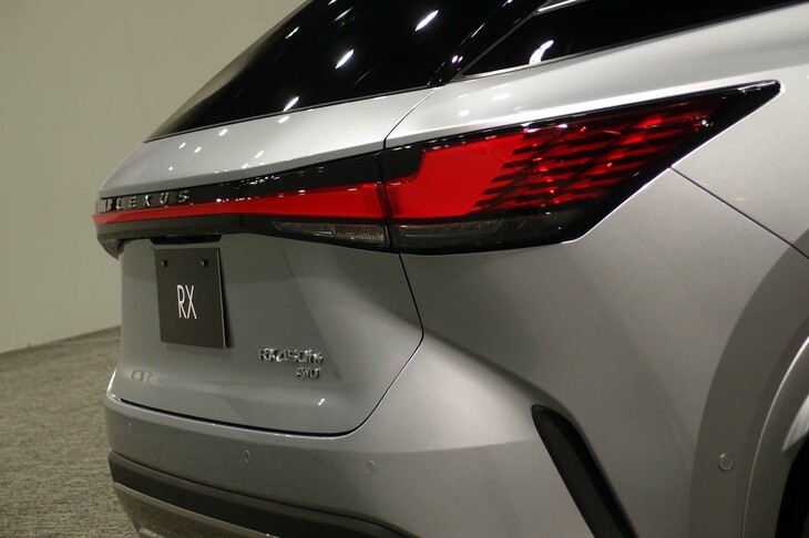レクサスRX450h＋“バージョンL”（リアコンビランプ）