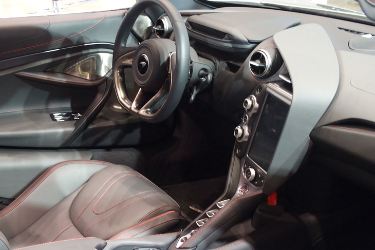 マクラーレン720Sスパイダー