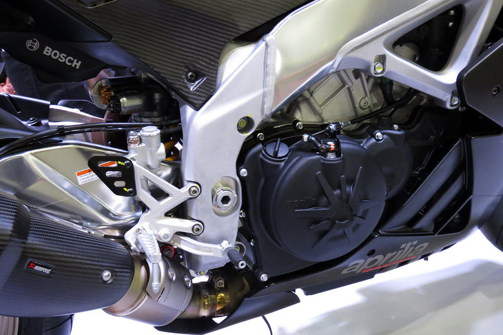 アプリリアRSV4 1100ファクトリー