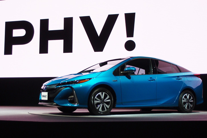 いよいよ登場した「トヨタ・プリウスPHV」。パワープラントはもちろんプラグインハイブリッドです。