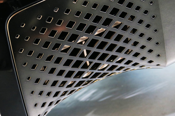 三菱ヴィジョン ラリーアート コンセプト（リアバンパー）