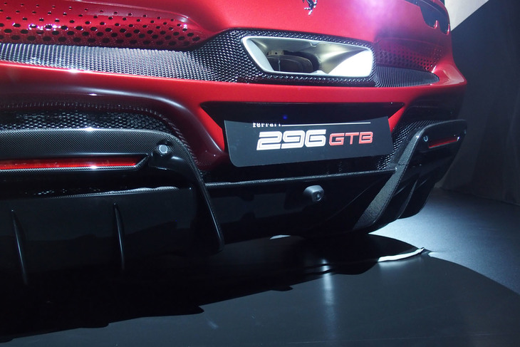 フェラーリ296GTB（リアバンパー）